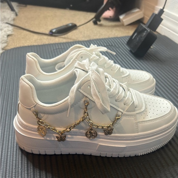 Shoes - White Women Casual Sneakers